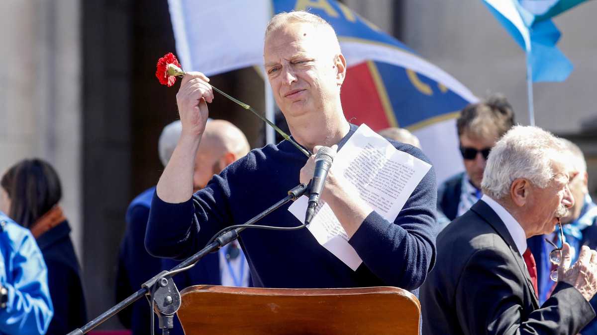 Immagine di La bolsa commedia dell’antifascismo
