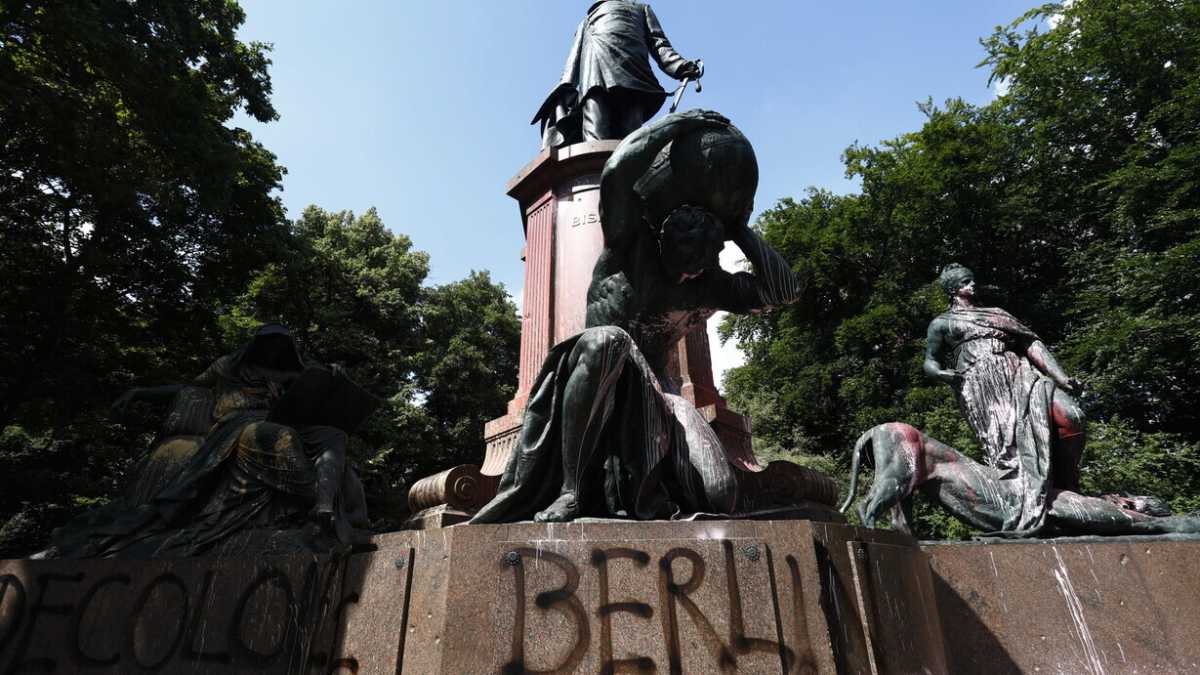 Immagine di Vedi alla voce (ambigua): colonialismo. Un saggio