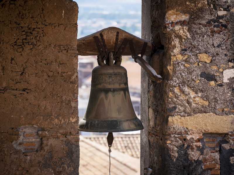  Una campana di una chiesa - foto via Gety Images