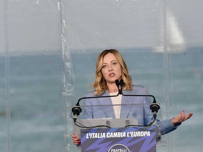 Ecco il bonus tredicesime di Meloni: 100 euro ai redditi sotto i 28 mila euro, ma a gennaio