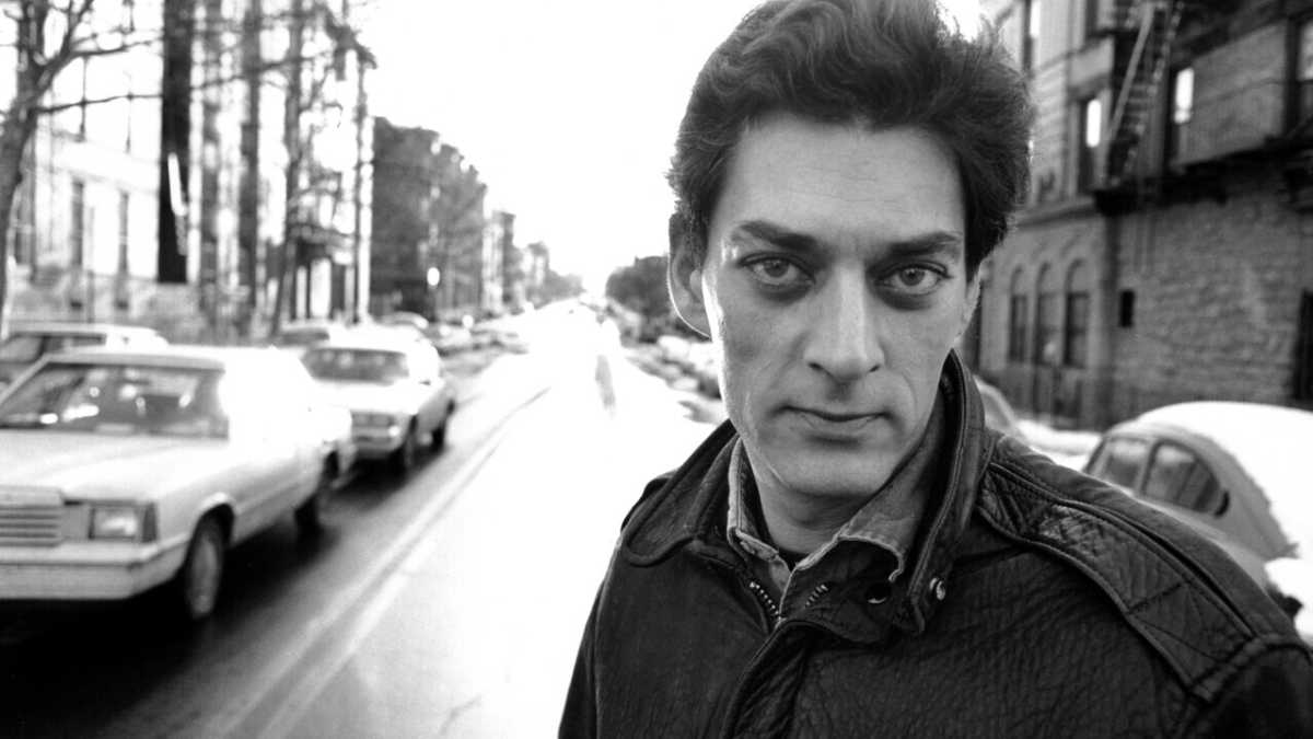 Immagine di Avventure e coincidenze nelle pagine di Paul Auster che soffiava New York nell'orecchio del lettore