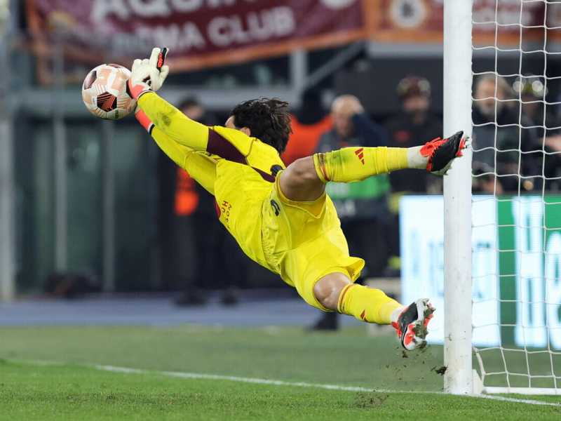 Il portiere della Roma Mile Svilar (foto Ansa)