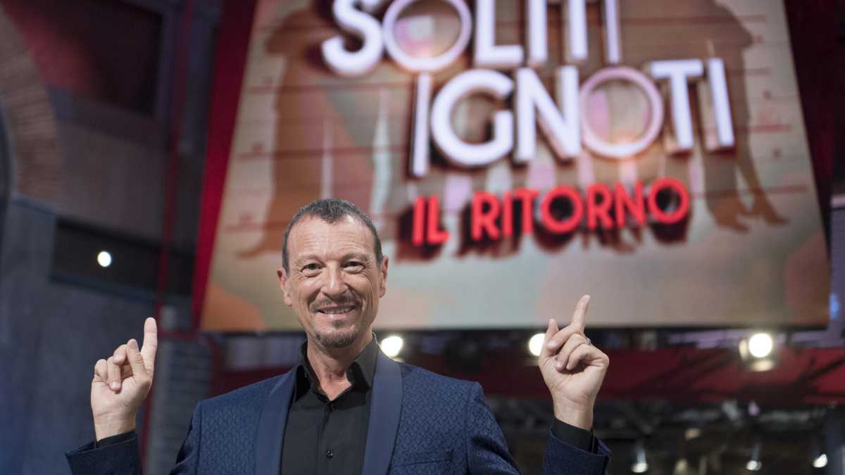 Immagine di Non solo Amadeus. La Rai perde l’opzione sul quiz “Soliti Ignoti” che ora può traslocare, col conduttore, sul Nove