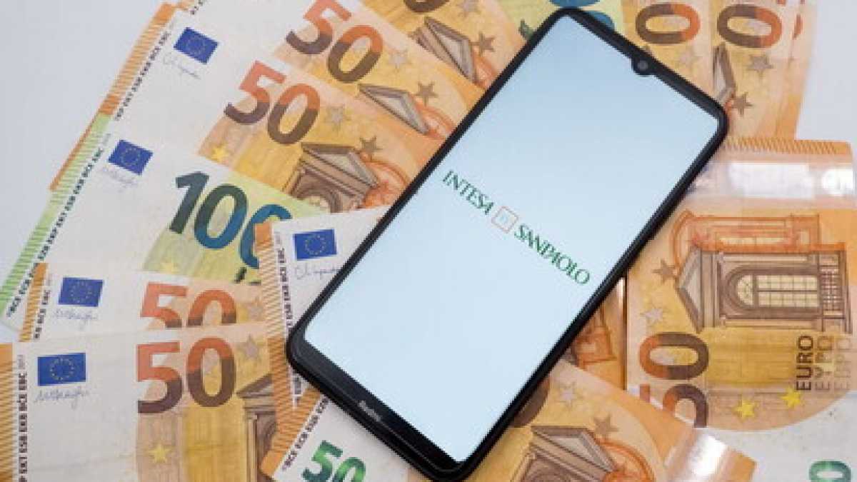 Immagine di I numeri record di Intesa costringono Meloni a fare una scelta