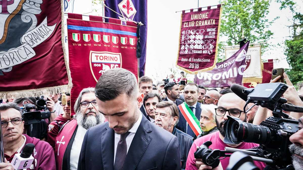 Immagine di Superga, il Grande Torino e una piccola biblioteca granata