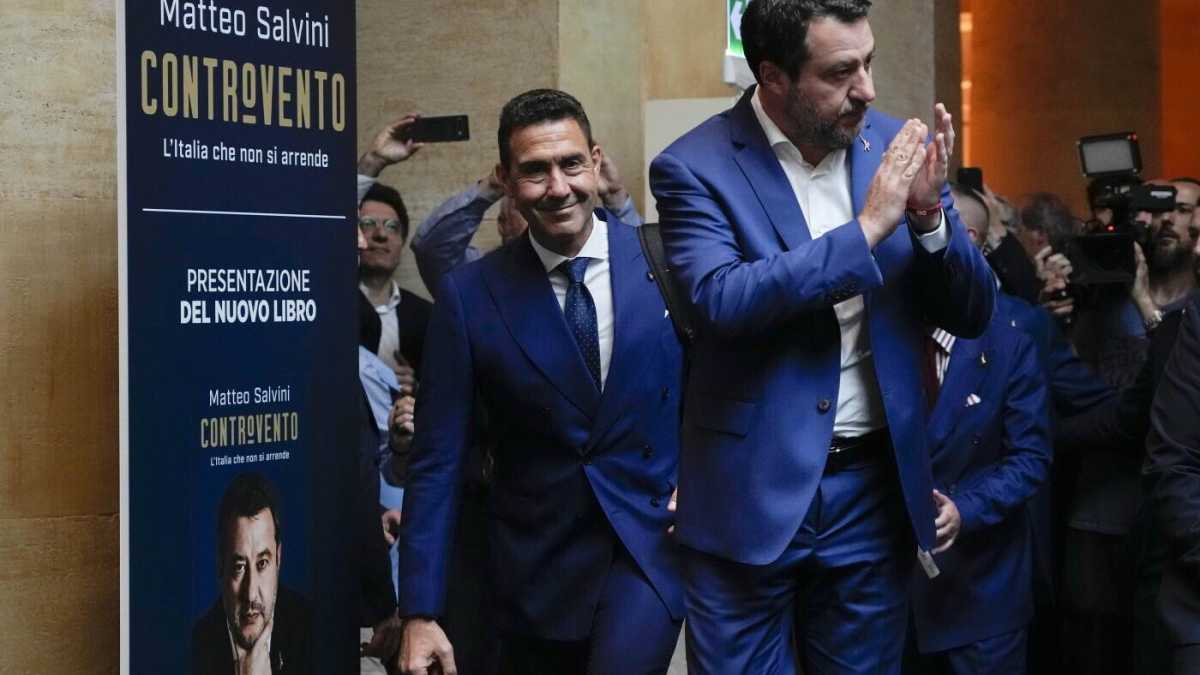 Immagine di Il mondo al contrario dei nazionalisti allo specchio di Amazon