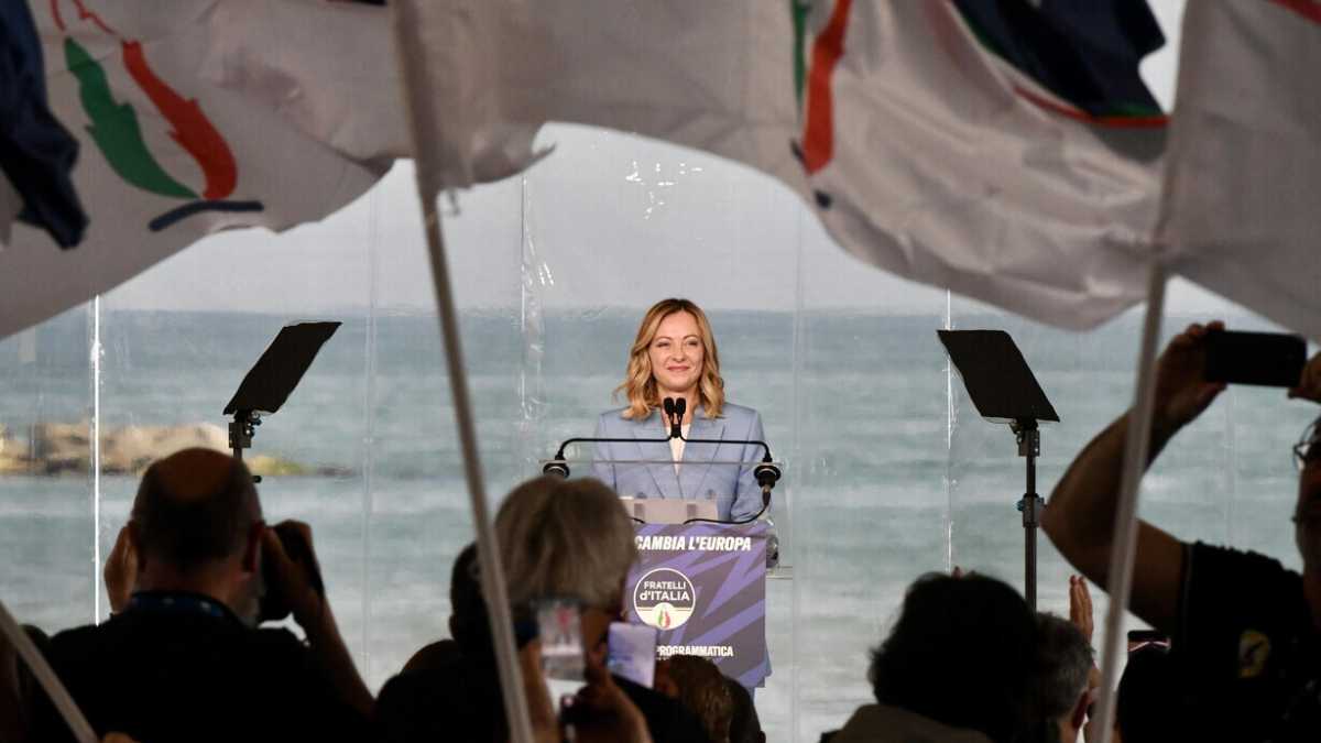 Immagine di Mentre il Pd apre (fin troppo) il partito, FdI alle europee punta tutto sulla vecchia guardia: zero sorprese