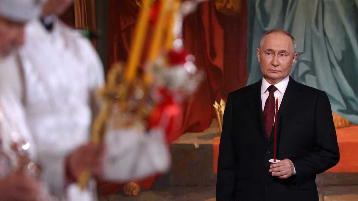 Immagine di Putin e il giuramento-incoronazione, tra comparse, scomparsi e una nuova Costituzione