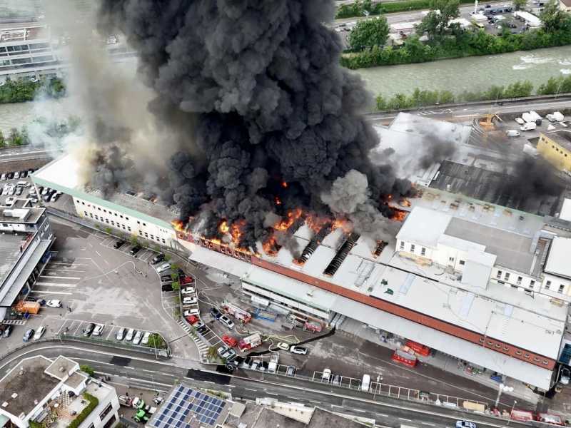 &nbsp;Incendio a Bolzano - foto Ansa