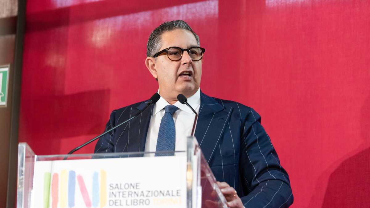 Immagine di Finanziare la politica è un reato? Toti e l’elefante nella stanza nel rapporto tra politici e quattrini