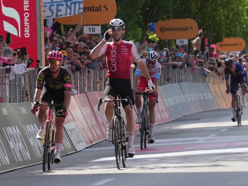 <span style="font-family: Arial, sans-serif; font-size: 12px;">Benjamin Thomas ha vinto la 5a tappa del Giro d'Italia 2024 (foto LaPresse)</span>