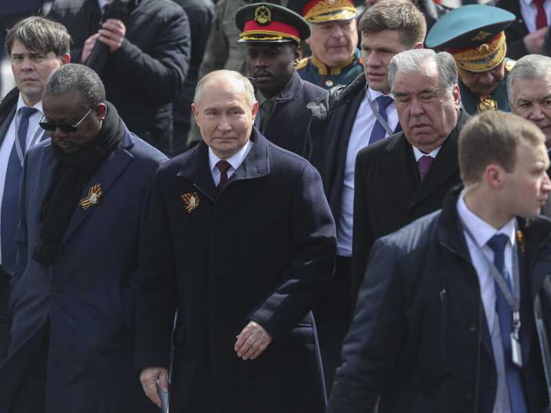 Il 9 maggio a Mosca non è più un appuntamento internazionale, ma un affare tra Putin e i russi