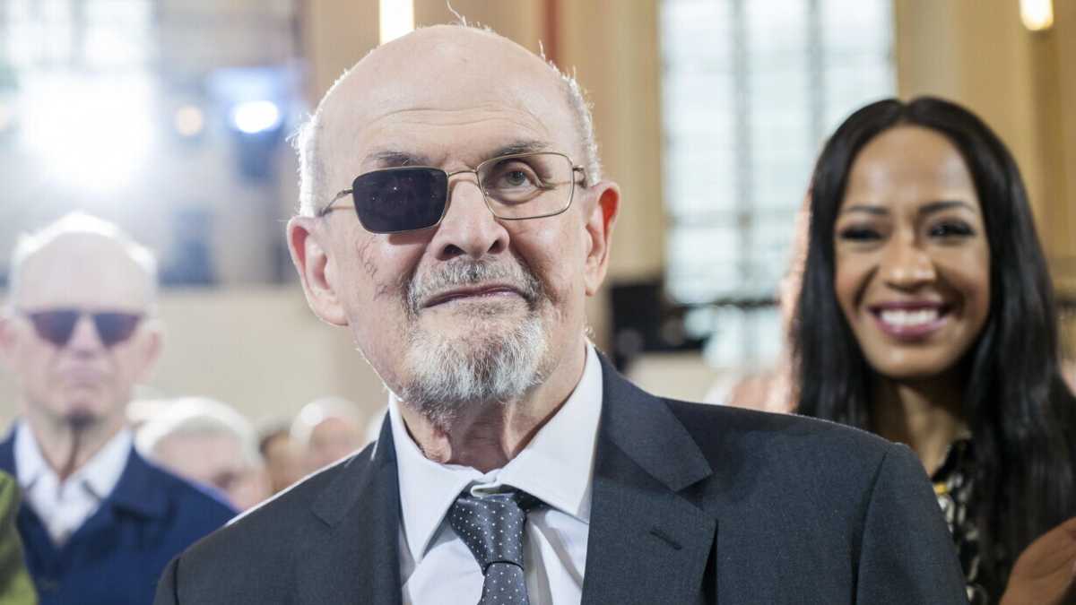Immagine di Un libro ottimista, ma Rushdie non dimentica chi non lo ha difeso