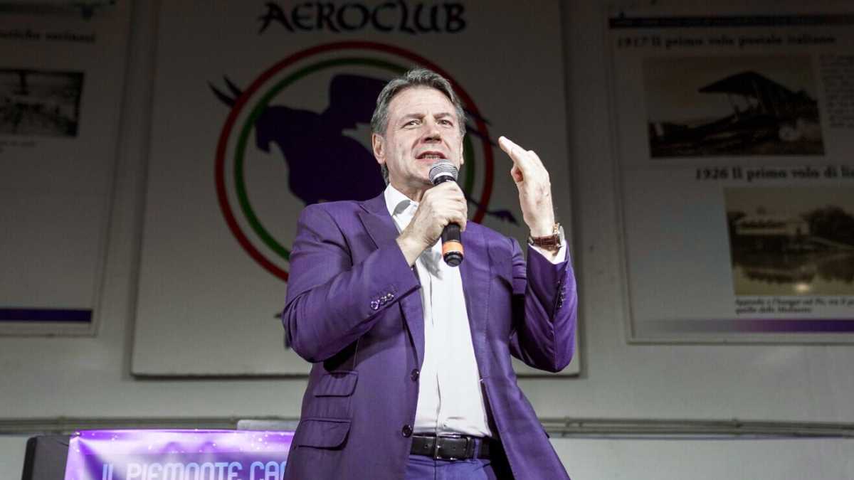 Immagine di Conte: "Il Pd sbaglia a trasformare il 2 giugno in una festa di parte. Toti si dimetta"