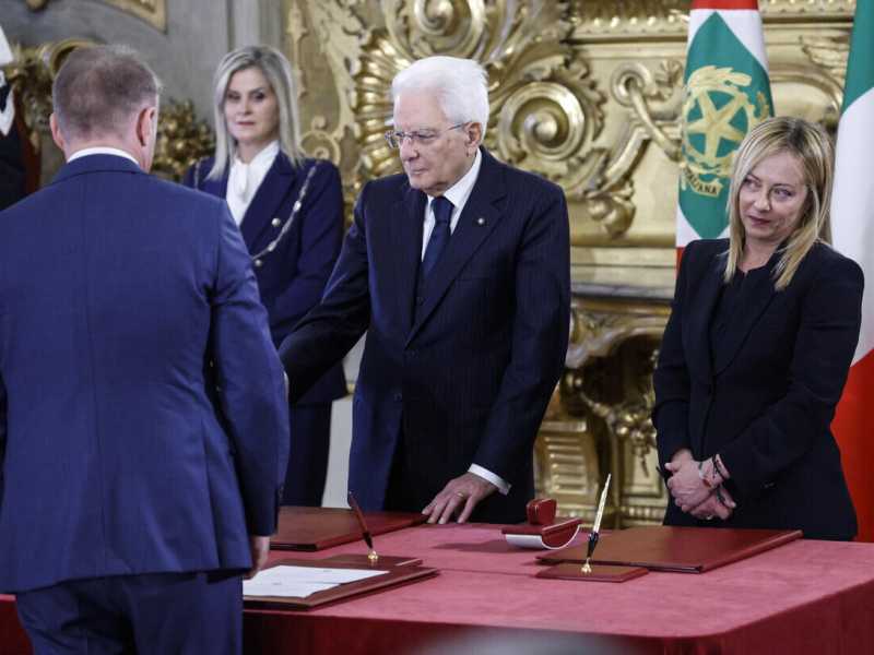 Mattarella stoppa il dl di Lollobrigida: "Mancano i requisiti d'urgenza". Il ministro: "No, ci sono"