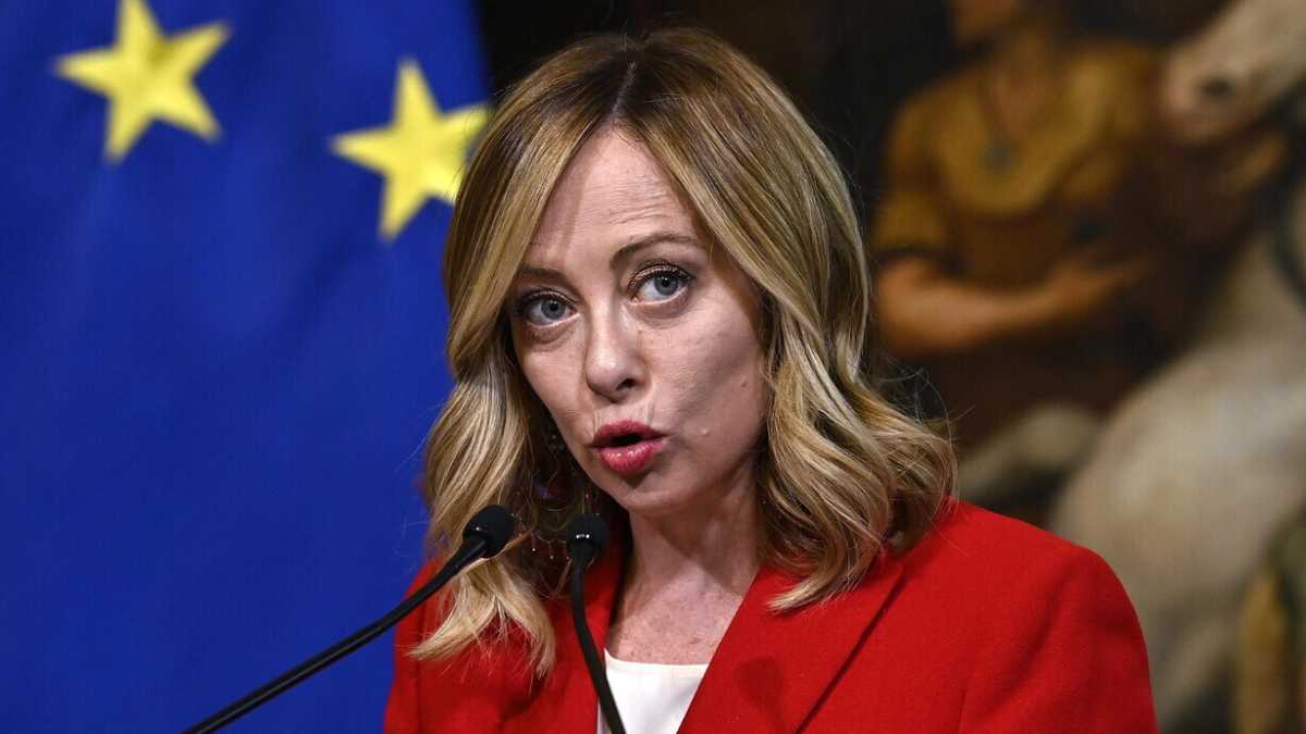 Immagine di Meloni rinvia le nomine di Cdp, Rai e Fs per fare i conti con Salvini dopo le europee. E sente Mattarella