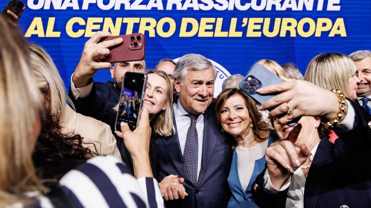Immagine di Von der Leyen trattata come il marziano diserta la kermesse di FI che ora teme Vannacci