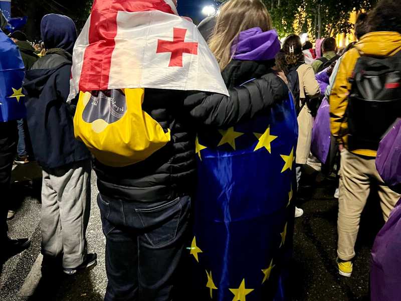 Il governo georgiano ha ottenuto la “legge russa” e ha iniziato la caccia ai “traditori”