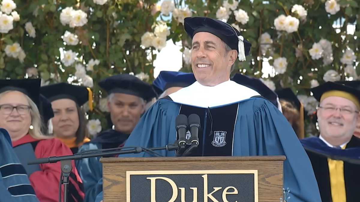 Immagine di Lo splendido discorso di Jerry Seinfeld che alcuni laureati della Duke non hanno voluto ascoltare