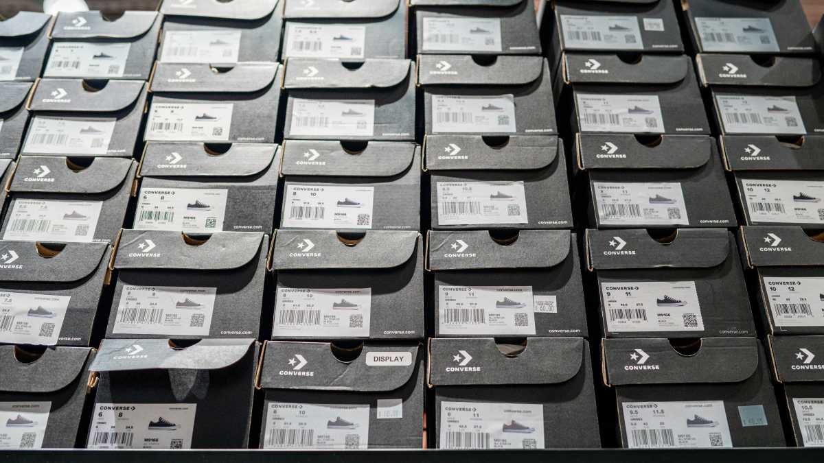 Immagine di Tre milioni di pacchi in tre mesi: il retail milanese è digital