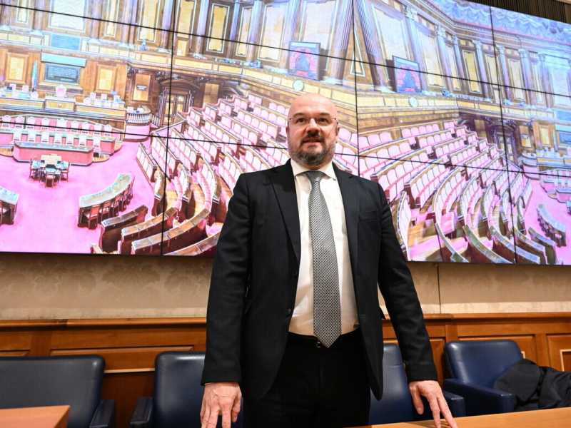 Borghi (Iv): “Su Giambruno e la sua auto preoccupanti giochi di potere. Le fake news russe un pericolo per l'Italia"