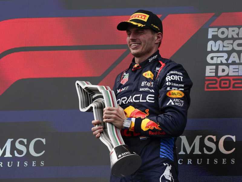Gp di Imola, Verstappen resiste a Norris e vince. Terzo Leclerc