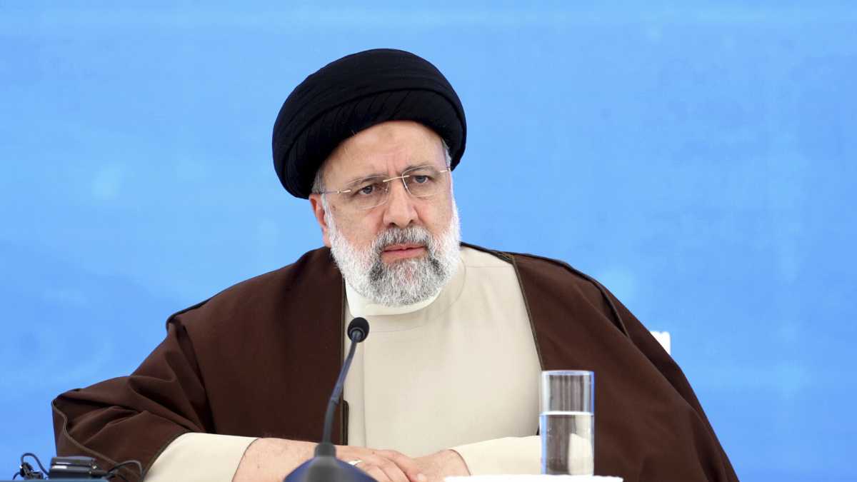 Immagine di Giorni affollati: la morte di Ebrahim Risi, i mandati d'arresto dell'Aia