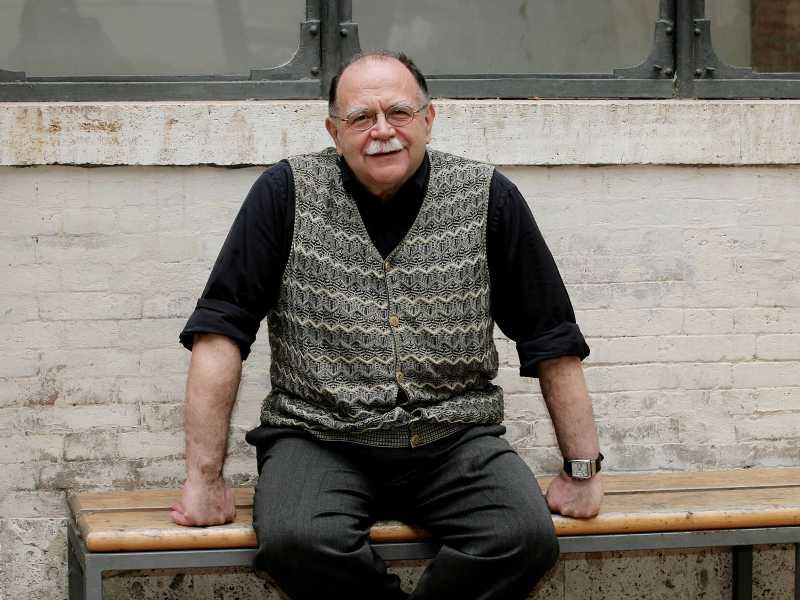 Walter Siti annusa un clima da anni 70 e forse si farà scrittore militante