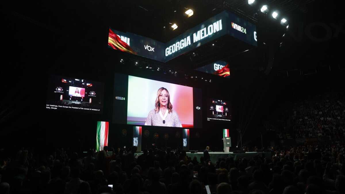 Immagine di “Meloni non gettare via tutto, lascia perdere Le Pen”. Messaggi dal Ppe