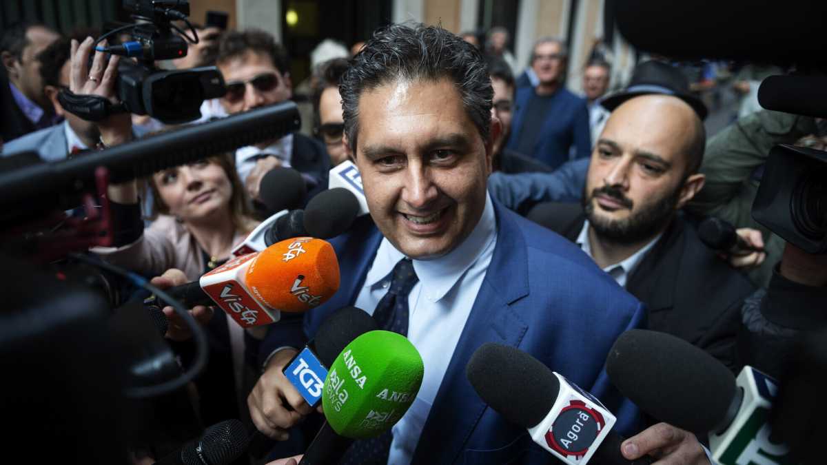 Immagine di “Mai fatto pressioni o favorito qualcuno”. Toti si difende