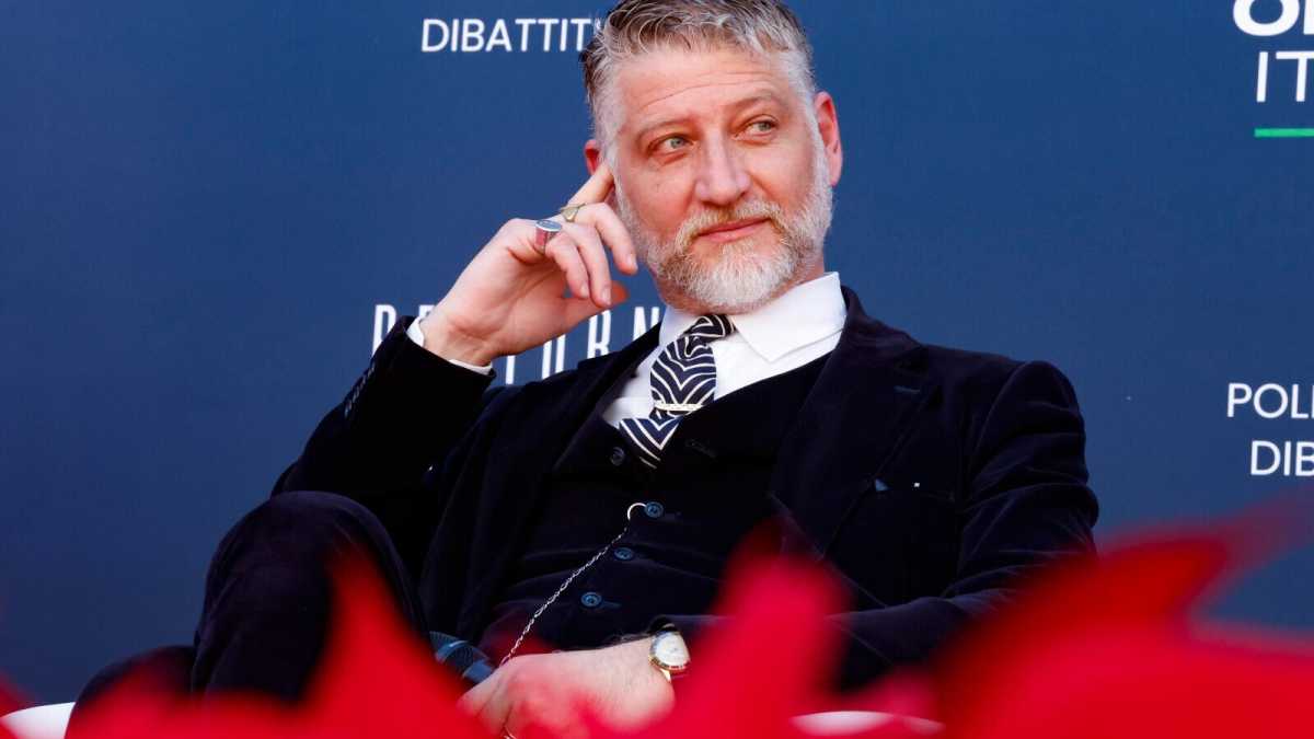 Immagine di Il libro di Giuli e la domanda alla destra: “Con il potere che ci vuoi fare?”