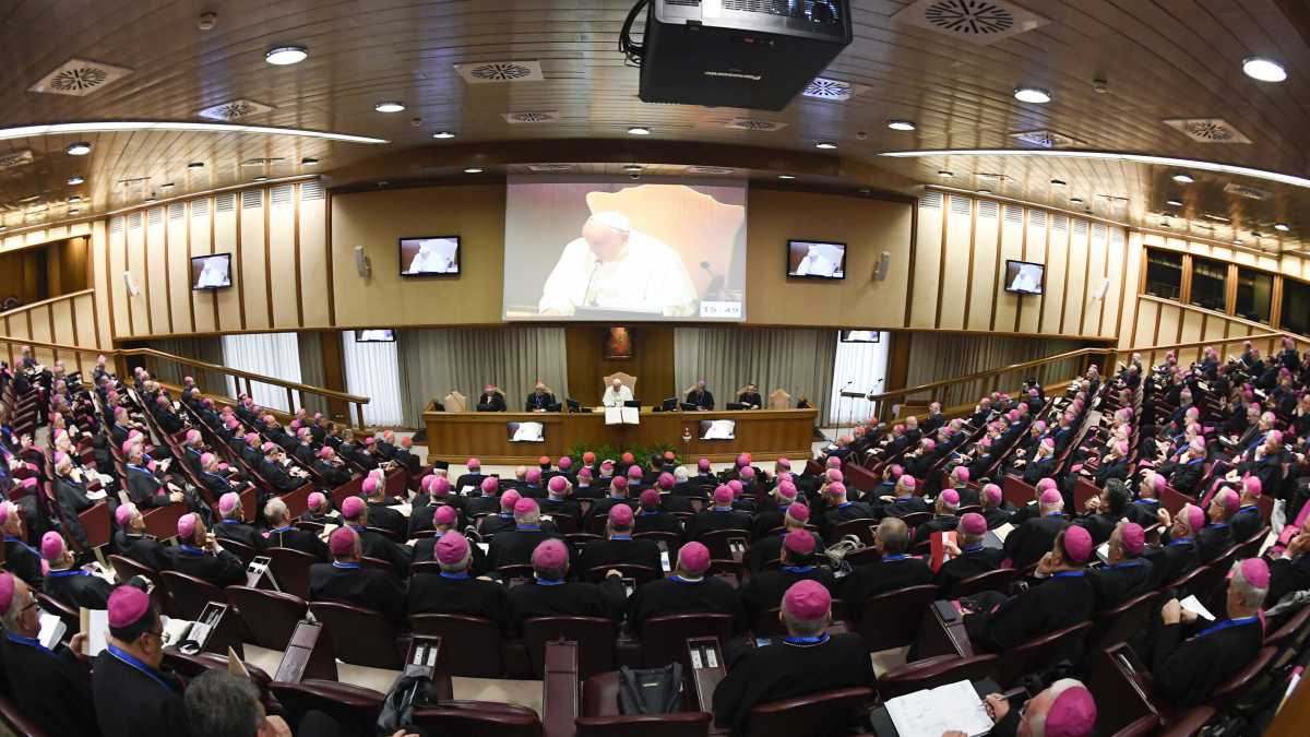 Immagine di È finita la tregua con il governo: i vescovi scendono in campo