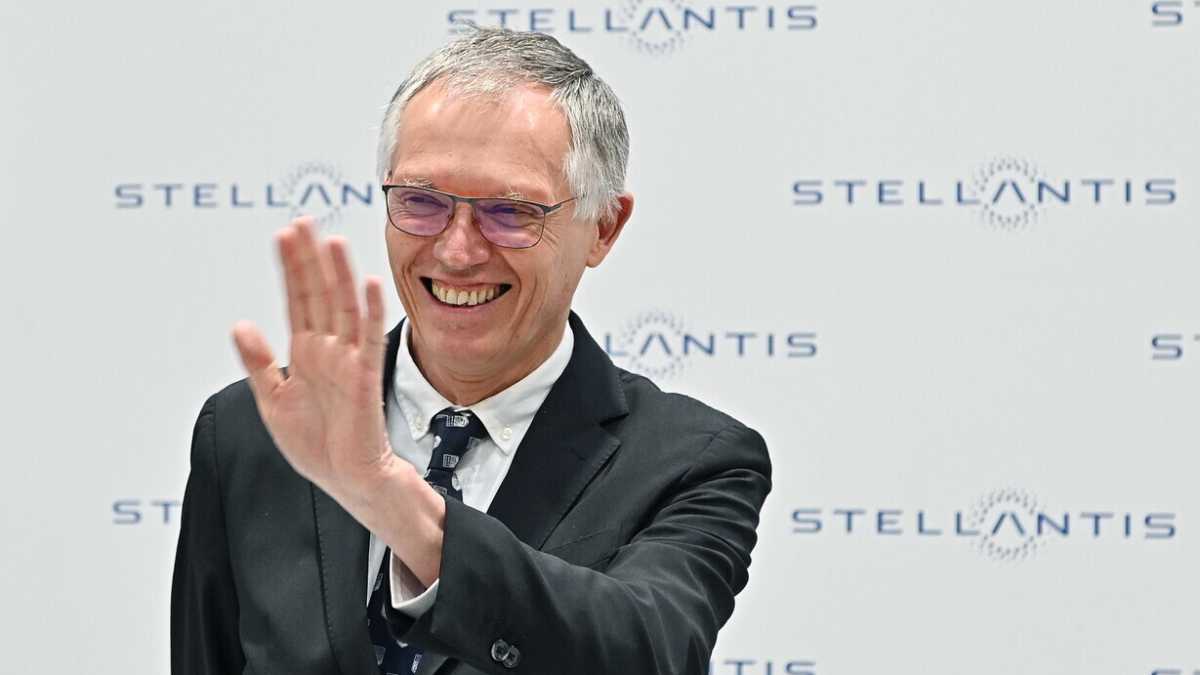 Immagine di I danni prodotti dal nazionalismo del governo su Stellantis e le auto