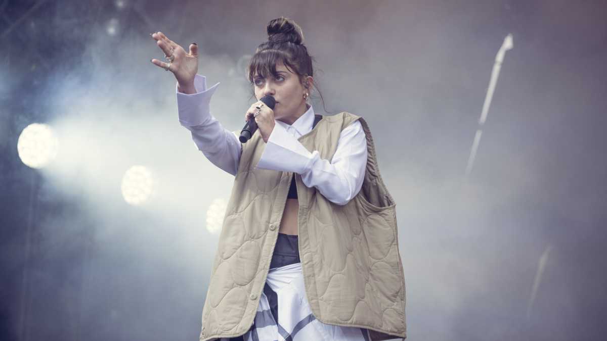 Immagine di Dall'Idf al palco: il talento di Noga Erez, stella pop di Tel Aviv