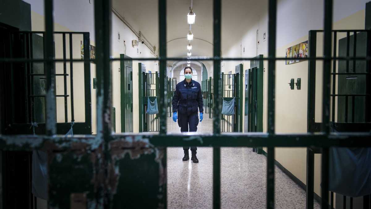 Immagine di La politica vuole occuparsi di carceri? Candidi uno qualsiasi dei 61.049 detenuti nelle patrie galere