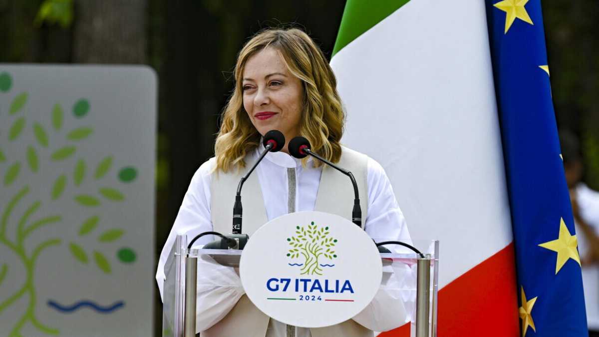 Immagine di Meloni: "L'Europa non ci dica cosa mangiare. Non ho litigato con De Luca"