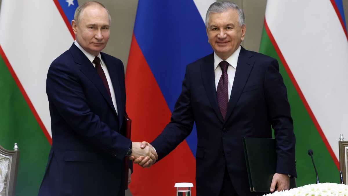 Immagine di L’Uzbekistan accoglie Vladimir Putin ma poi va a trattare con l’Ue a Roma