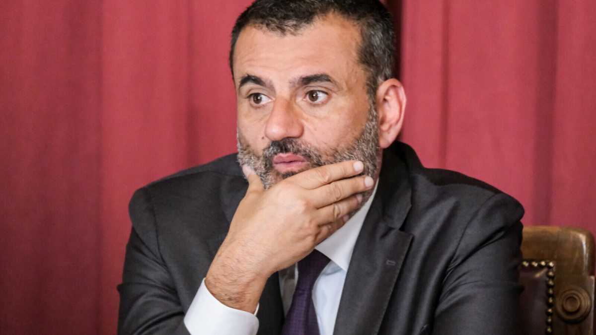 Immagine di San Decaro da Bari, punta a 250 mila preferenze. Ad aiutarlo c'è D'Alema