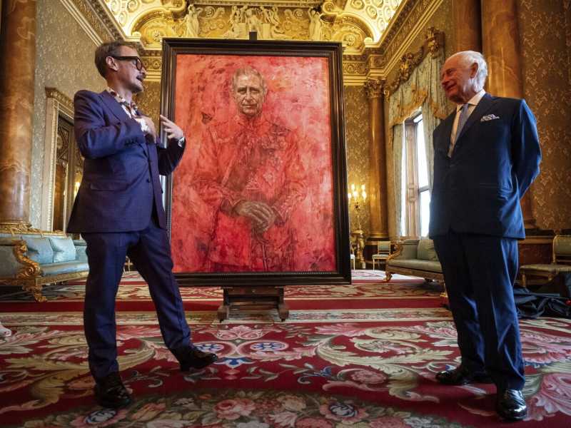 Il ritratto ufficiale di re Carlo dipinto da Jonathan Yeo <br />