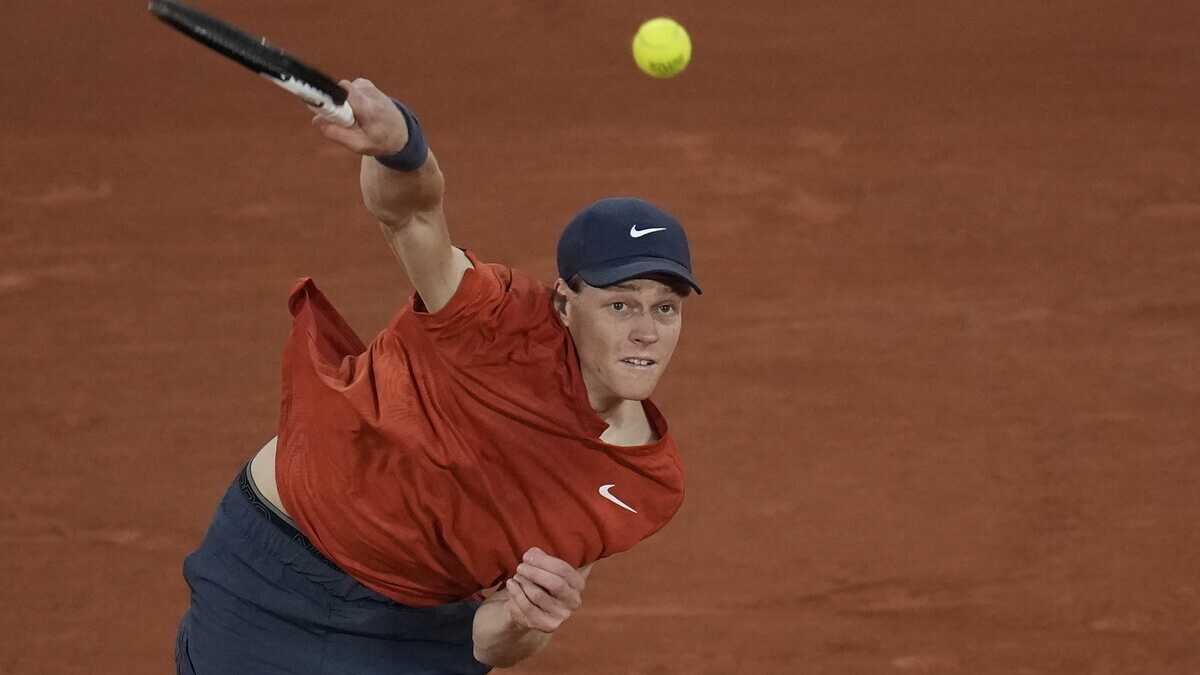 Immagine di Jannik Sinner: La Mentalità Vincente al Roland Garros