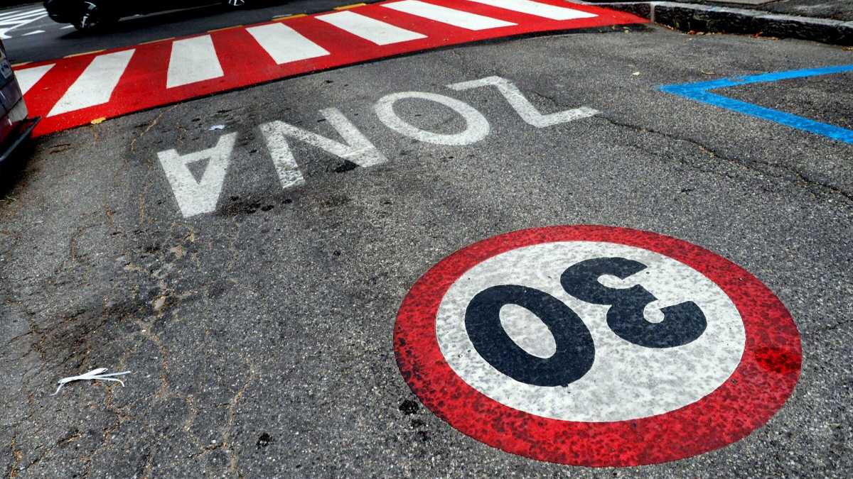 Immagine di Su Bologna città 30 decideranno i cittadini: via libera al Referendum