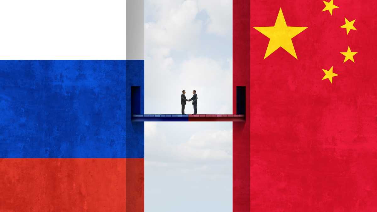 Immagine di Dentro alla guerra per l’attenzione, Russia e Cina ricorrono sempre di più alle tattiche ibride