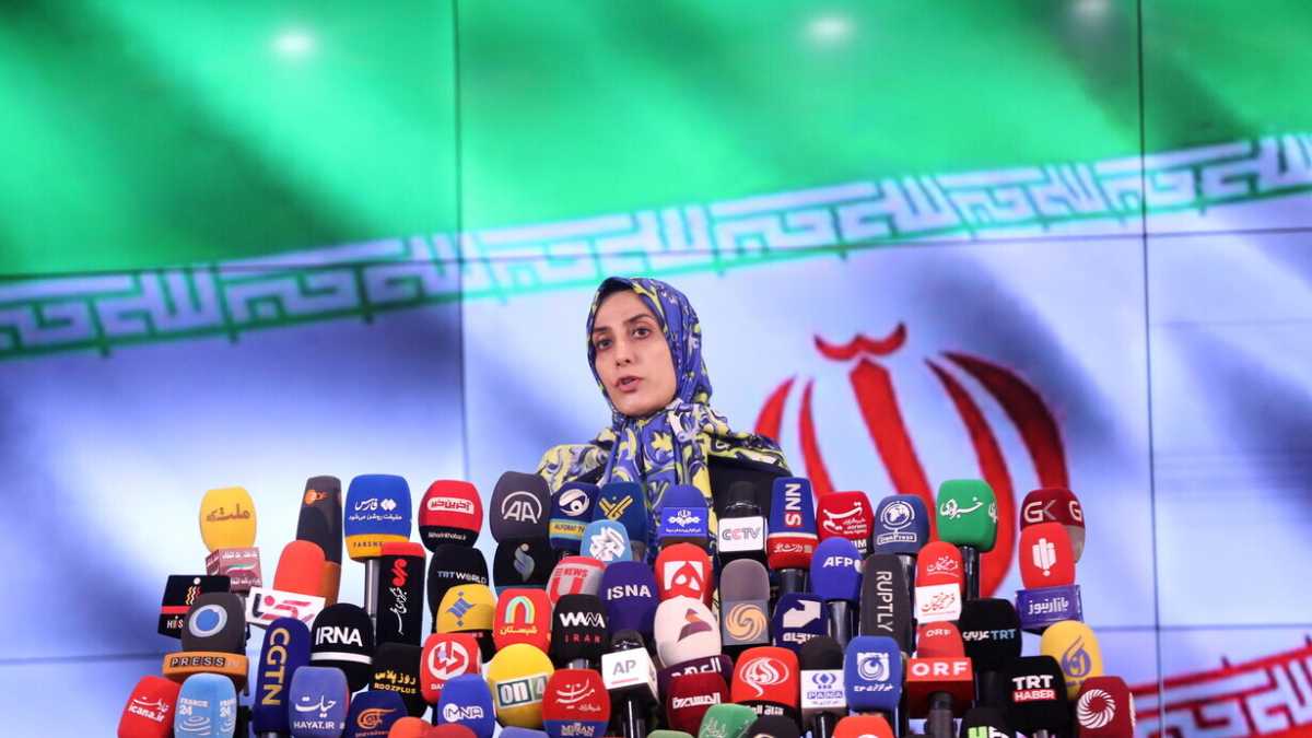 Immagine di La candidata in Iran che vuole liberare i manifestanti e fare pace con l’occidente (ma non sarà ammessa)