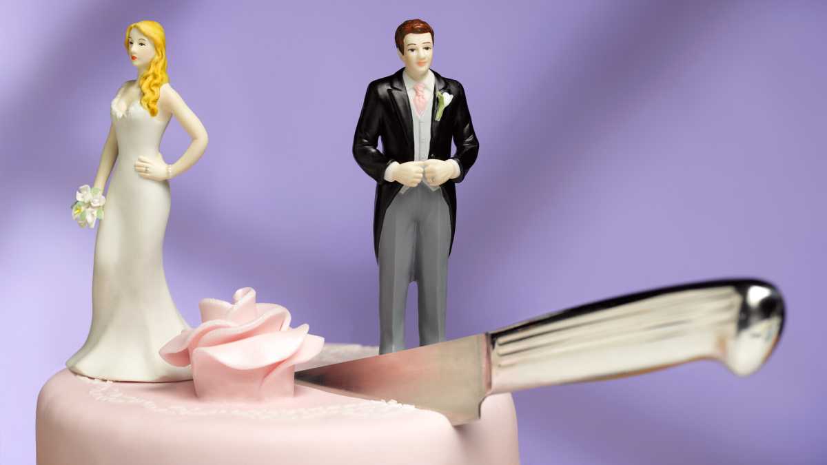 Immagine di Diminuiscono i matrimoni religiosi e crolla il numero dei nuovi nati. Non è un caso