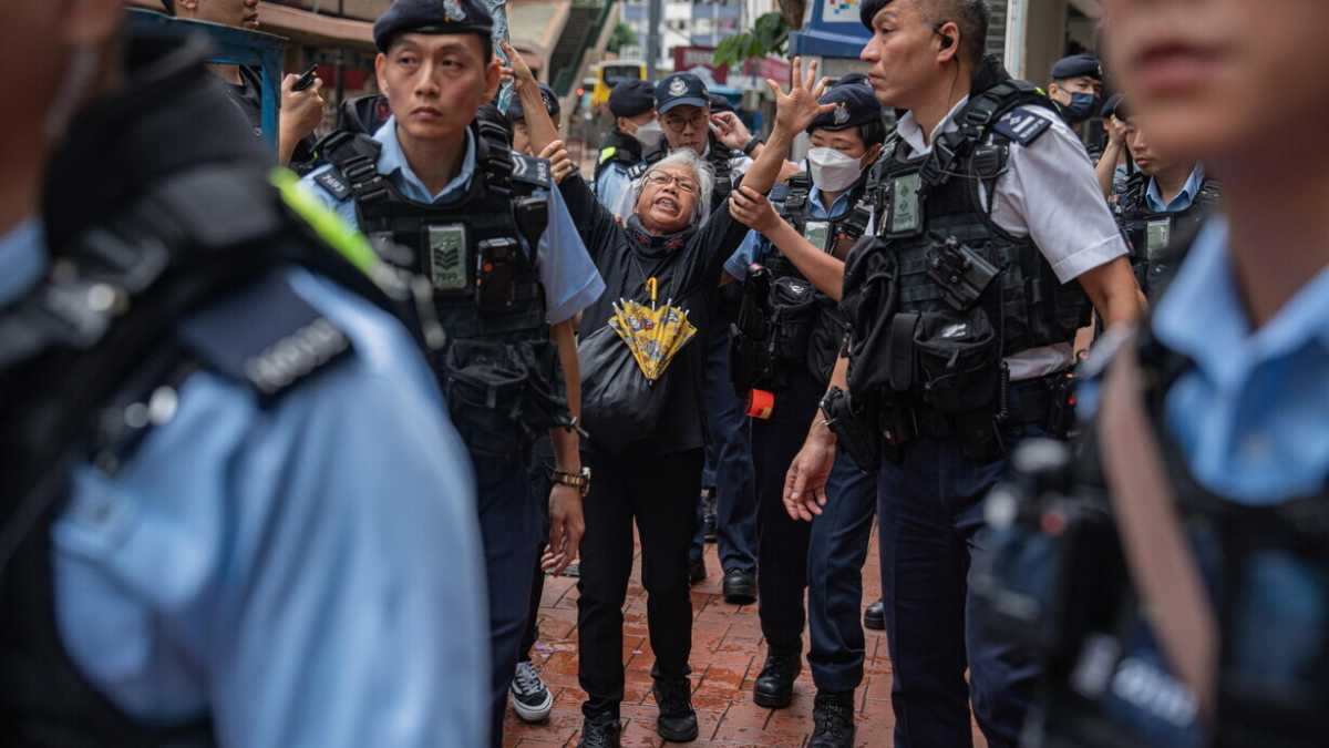 Immagine di La mobilitazione anti Hong Kong: arresti e censure per il ricordo di piazza Tiananmen
