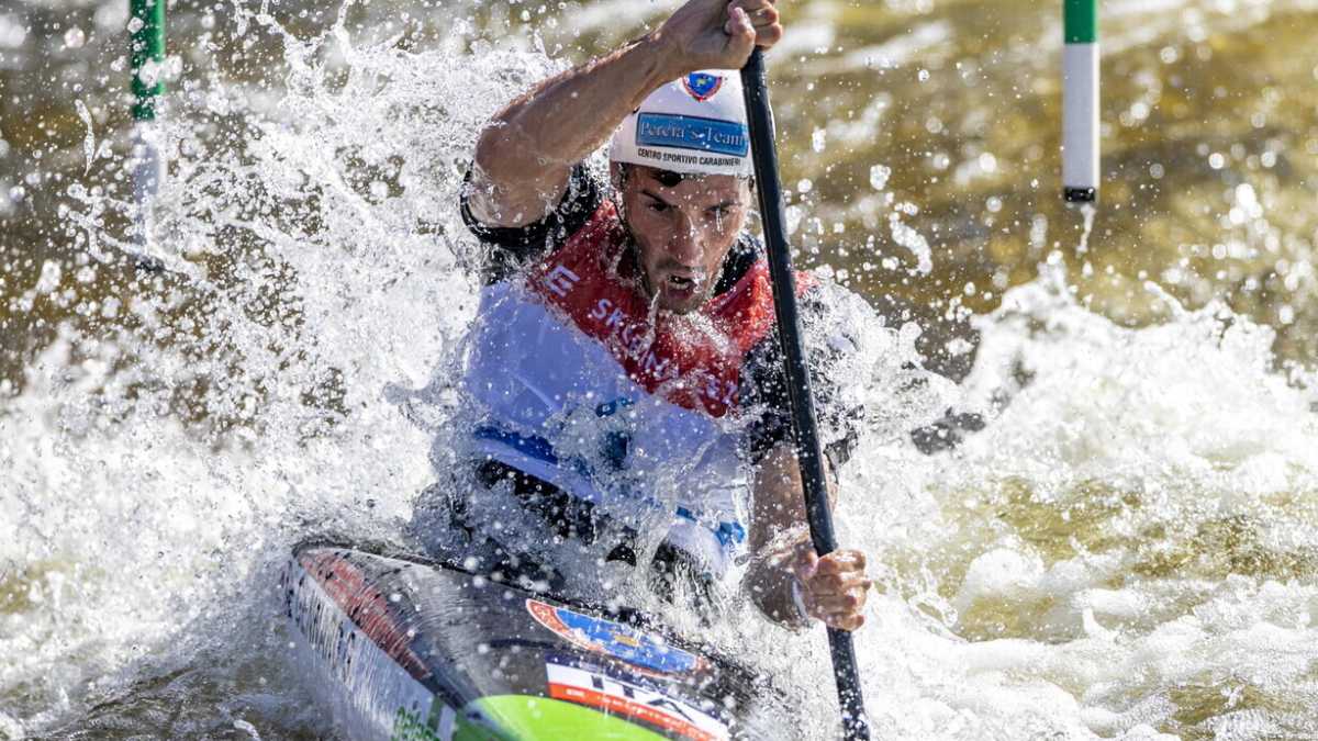 Immagine di Di Gennaro è pronto a danzare tra le acque con il suo kayak