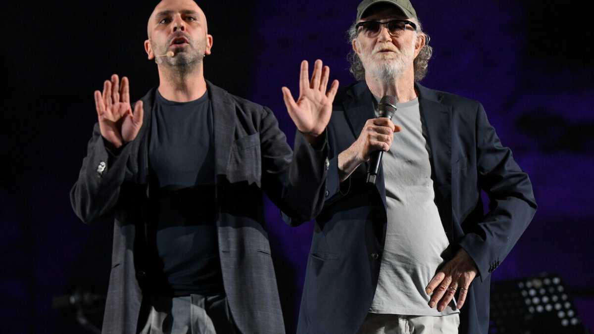 Immagine di Ecco a Caracalla il pastiche di De Gregori e Zalone, un “feat.” non replicabile