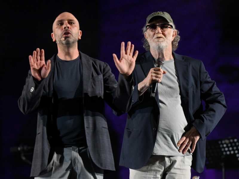 Ecco a Caracalla il pastiche di De Gregori e Zalone, un “feat.” non replicabile