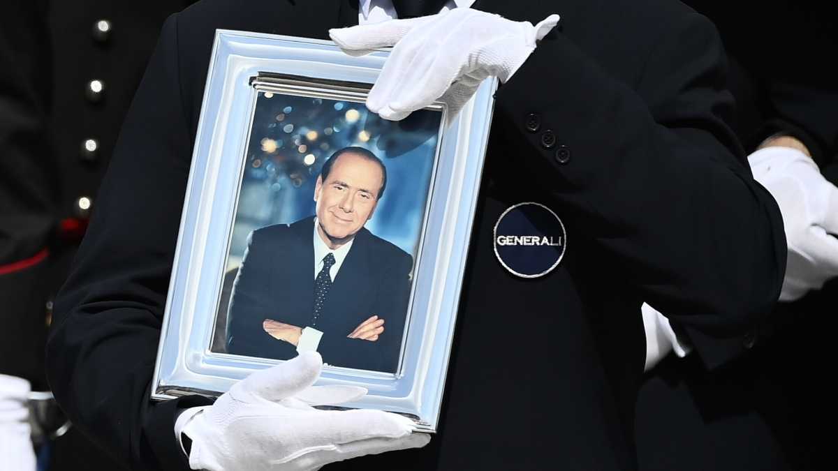 Immagine di Pronostico rispettato: ha preso più voti il Cav. da morto che Salvini da vivo