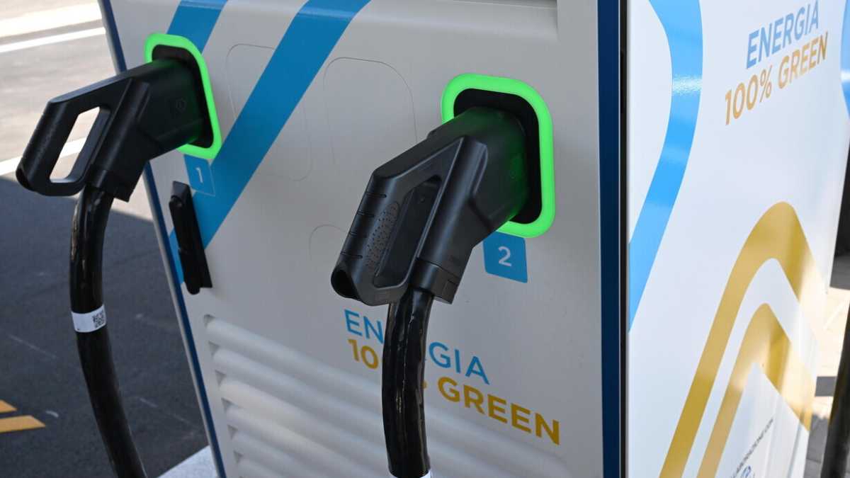 Immagine di Sulle auto cinesi l’Europa va in tilt: i dazi aumentano, i sussidi restano